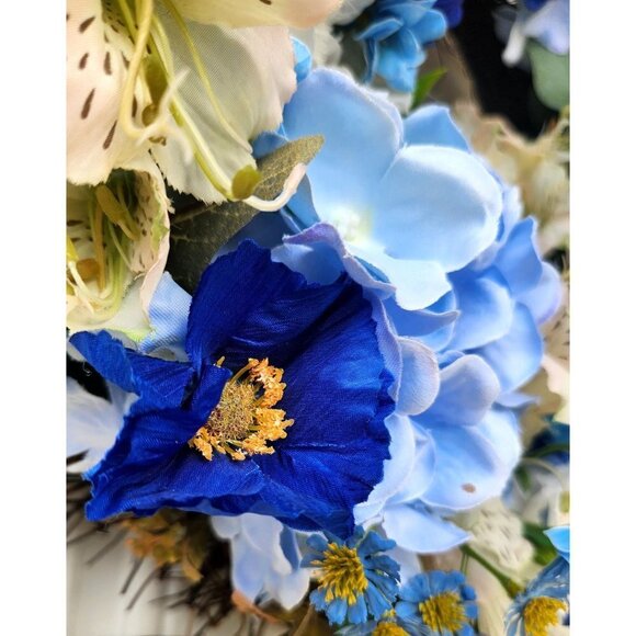 Blue Hydrangea wreath with poppies, birds nest and faux robin eggs. Beautiful!! - Picture 11 of 13